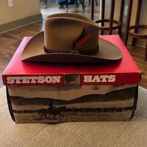 Mens Stetson cowboy hat. Very good condition 80’s style hat.